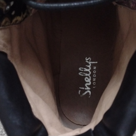 Shelly's London Boots - Picture 2 of 6
